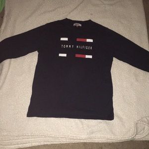 Dark blue long sleeve Tommy hilfiger tee shirt bearly worn